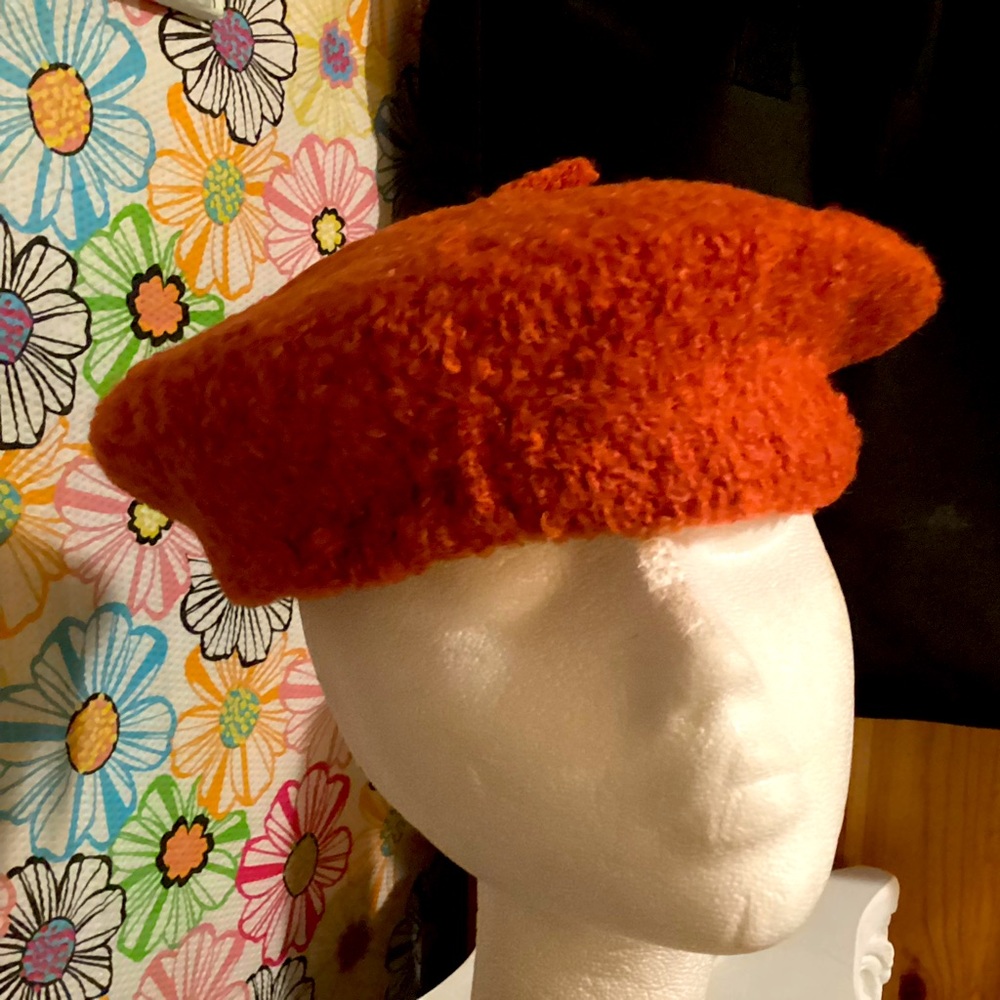 Textured orange knit beret